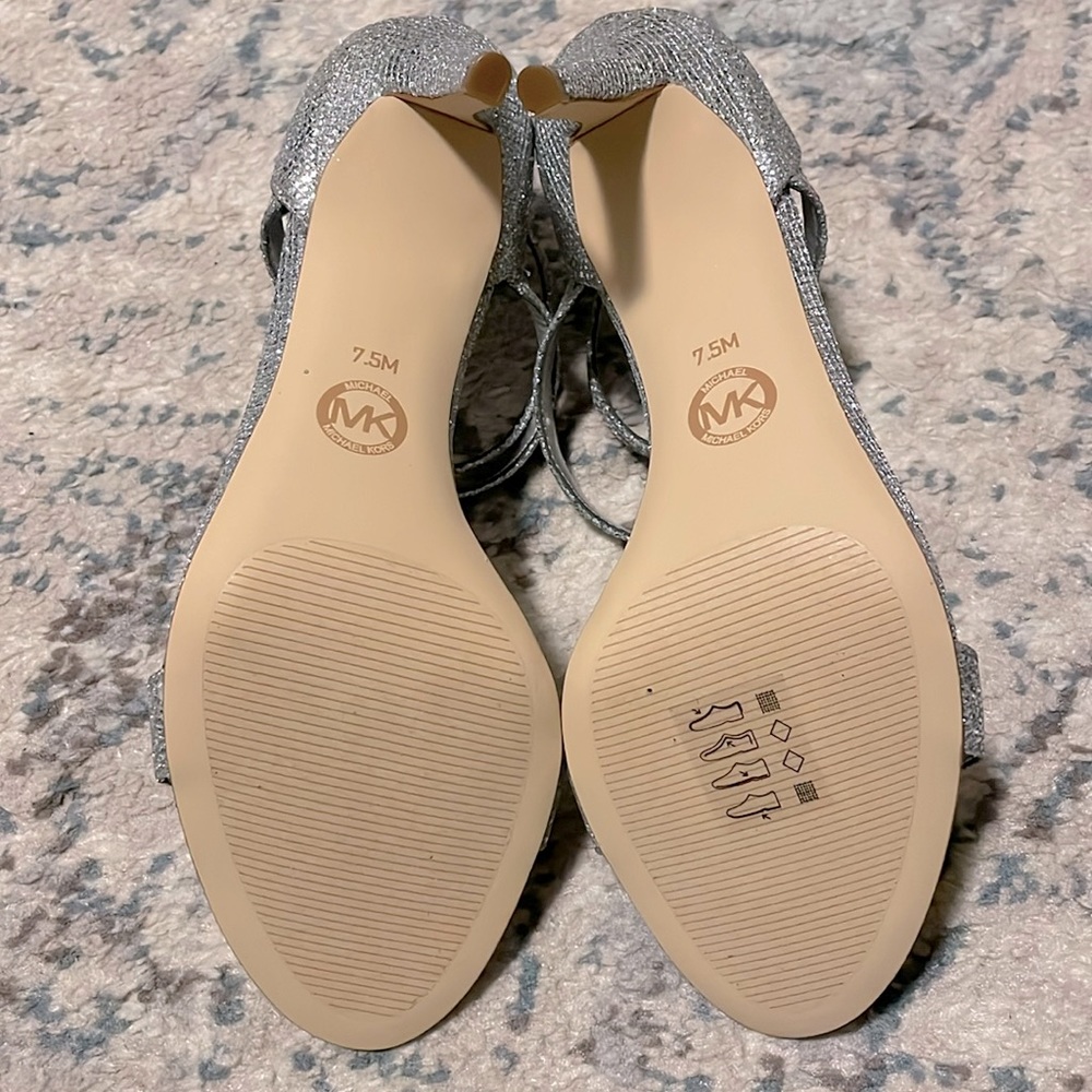 NWT Michael Kors Silver  Ava Sandals - Picture 5 of 5
